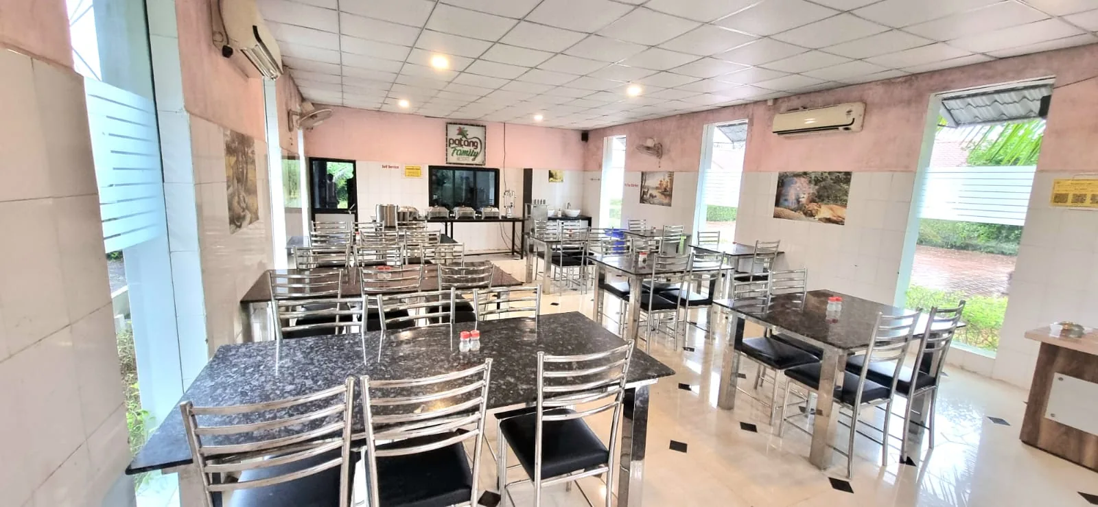 Patang Restaurant at Patang Family Resort near Sasan Gir